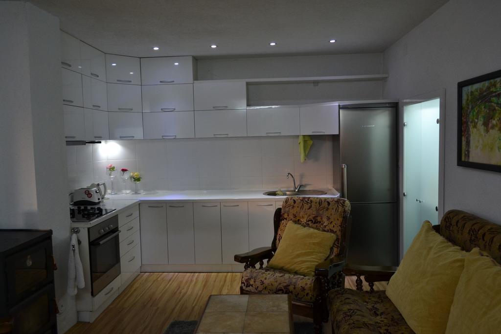 Honey Home By Kostoski Inn Prilep Bagian luar foto